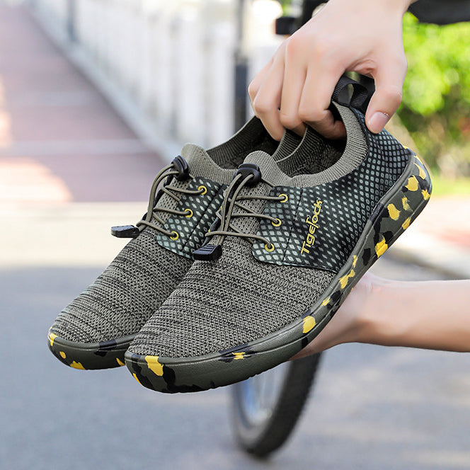 Outdoor Wide Toe Fly-knit Mesh Unisex Sports Shoes Slip-on Comfortable Casual Shoes